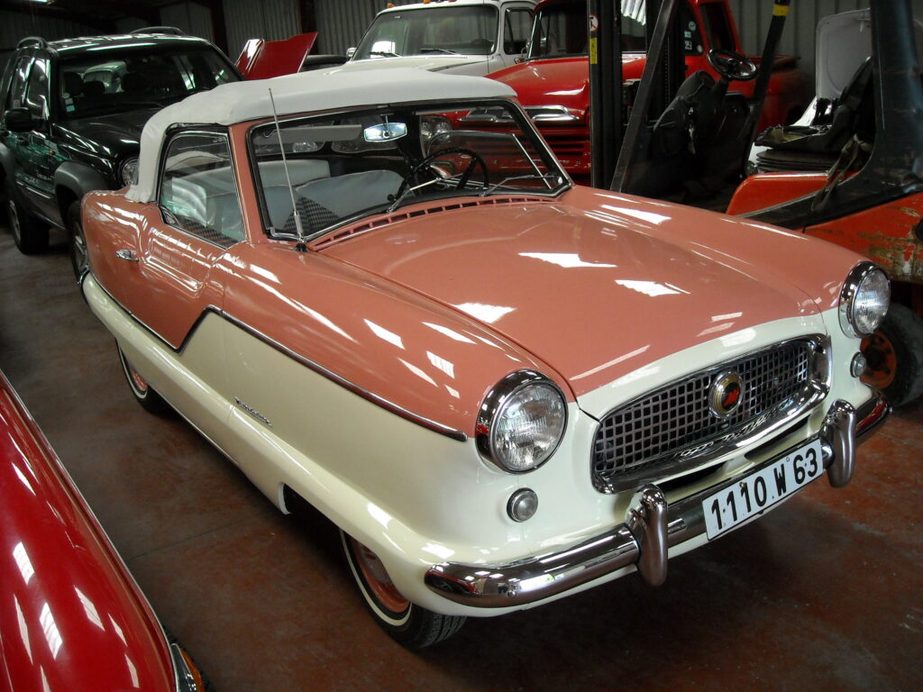 Vue 3/4 face avant et droite NASH Metropolitan 1958