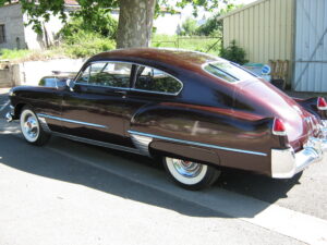 3/4 arrière gauche CADILLAC Sedanette 1949